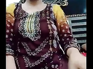 Pakistani Girl Cum Twice While On Cam With Her BF